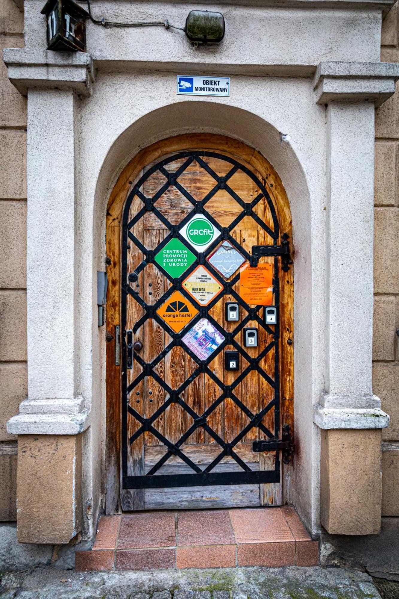 Hostel Orange Plus Торунь Экстерьер фото